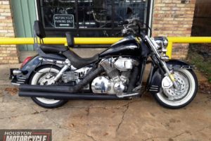 2007 Honda VTX1300R Used Cruiser Streetbike Motorcycle For Sale Located In Houston Texas (3)