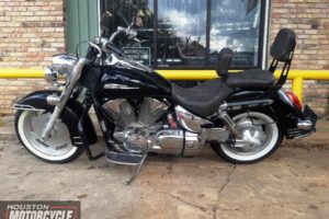 2007 Honda VTX1300R Used Cruiser Streetbike Motorcycle For Sale Located In Houston Texas (4)