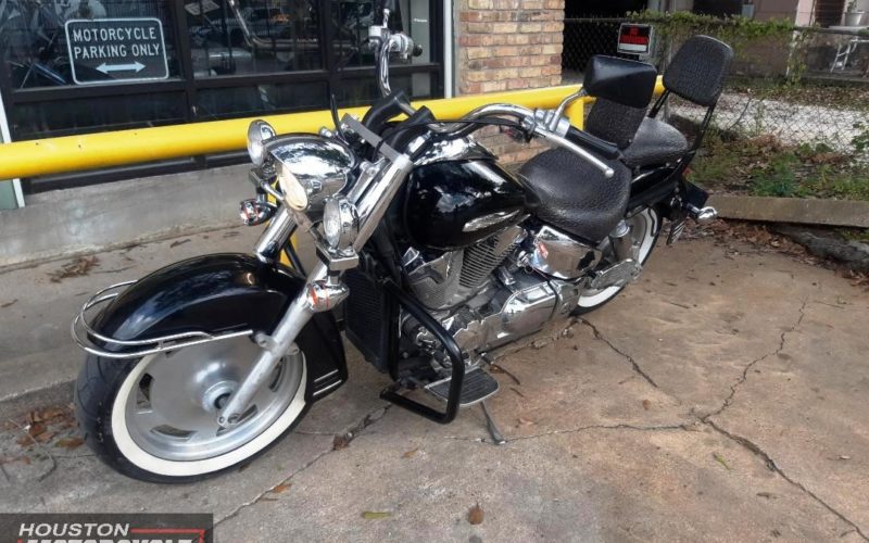 2007 Honda VTX1300R Used Cruiser Streetbike Motorcycle For Sale Located In Houston Texas (7)