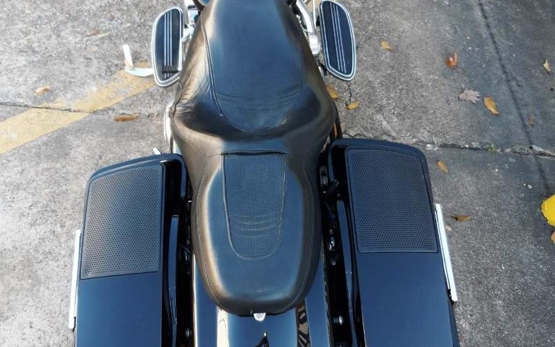 2007 Harley Davidson Street Glide FLHX Used Cruiser Bagger with Batwing For Sale Located in Houston Texas (9)