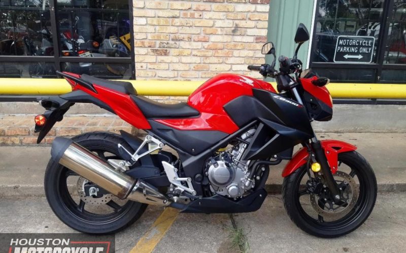 2015 Honda CB300F Standard Streetbike Motorcycle For Sale Located In Houston Texas (2)