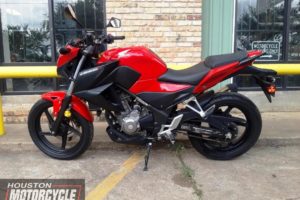 2015 Honda CB300F Standard Streetbike Motorcycle For Sale Located In Houston Texas (3)
