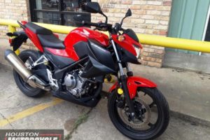 2015 Honda CB300F Standard Streetbike Motorcycle For Sale Located In Houston Texas (4)