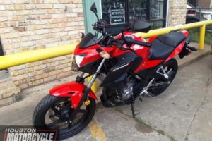 2015 Honda CB300F Standard Streetbike Motorcycle For Sale Located In Houston Texas (5)
