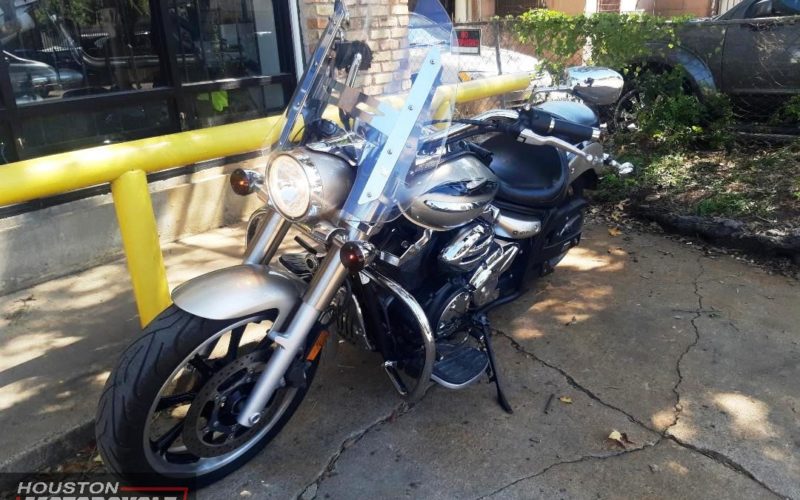 2010 Yamaha V-Star 950 Used Cruiser Streetbike Motorcycle For Sale Located In Houston Texas USA (5)