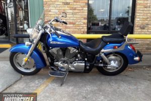 2007 Honda VTX1300R Used Cruiser Streetbike Motorcycle For Sale Located In Houston Texas USA (4)