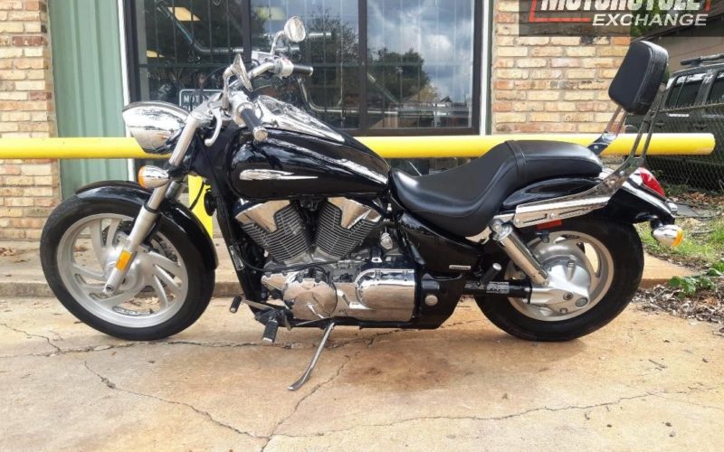 2007 Honda VTX 1300C Used Cruiser Streetbike Motorcycle For Sale Located In Houston Texas USA (3)