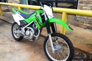 2022 Kawasaki KLX140R Used Dirt Bike Off Road Bike Entry Level Begginer Motorcycle Electric Start For Sale Located In Houston Texas (3)