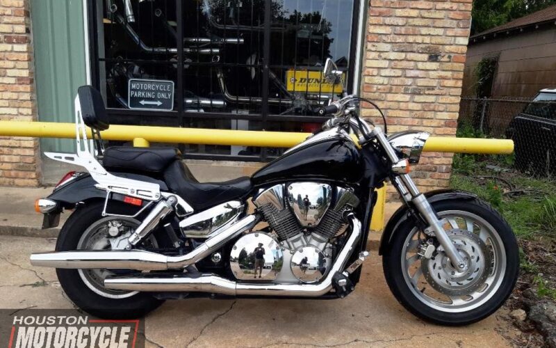2009 Honda VTX1300C Used Cruiser Street Bike Motorcycle For Sale Located In Houston Texas (2)