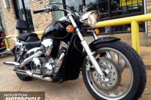 2009 Honda VTX1300C Used Cruiser Street Bike Motorcycle For Sale Located In Houston Texas (3)