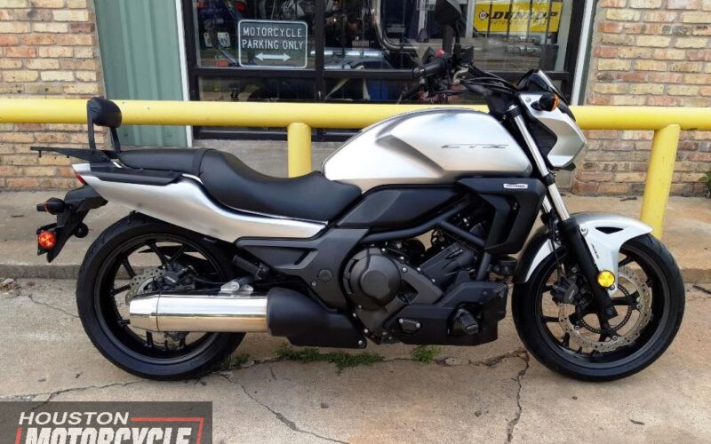 2015 Honda CTX 700 Used Automatic Motorcycle Street Bike For Sale Located In Houston Texas USA (6)