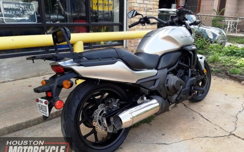 2015 Honda CTX 700 Used Automatic Motorcycle Street Bike For Sale Located In Houston Texas USA (8)