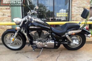 2007 Honda VTX 1300 C Used Cruiser Street Bike Motorcycle For Sale Located In Houston Texas (3)