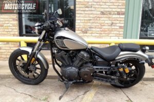 2017 Yamaha Bolt 950 Used Cruiser Street Bike motorcycle for sale located in houston texas (3)