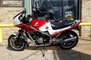 1983 Honda VF750F Interceptor Used Sport bike Street bike Motorcycle for sale located in houston texas USA (2)