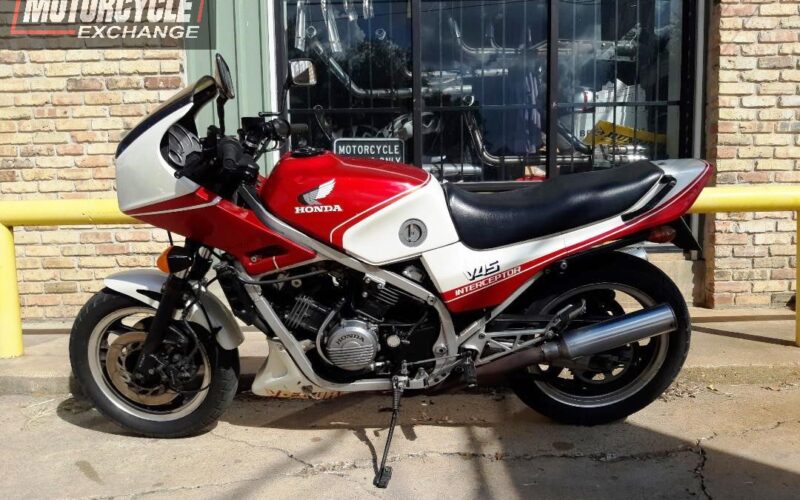 1983 Honda VF750F Interceptor Used Sport bike Street bike Motorcycle for sale located in houston texas USA (2)