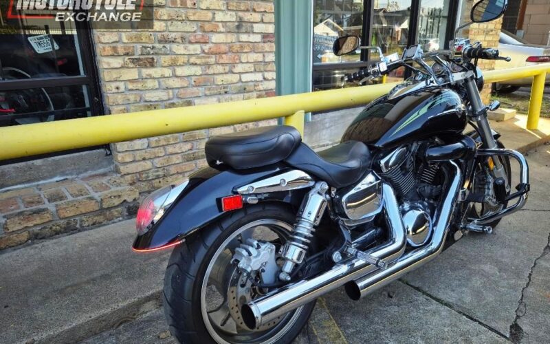 2004 Kawasaki Mean Streak VN1600 Used Cruiser Street Bike Motorcycle for sale located in houston texas (4)