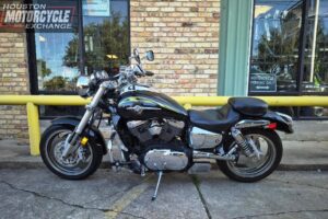 2004 Kawasaki Mean Streak VN1600 Used Cruiser Street Bike Motorcycle for sale located in houston texas (5)