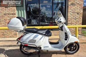 2013 Vespa Piaggio GTS 300 i.e. Super Used Scooter Street Bike Motorcycle For Sale Located In Houston Texas USA (3)