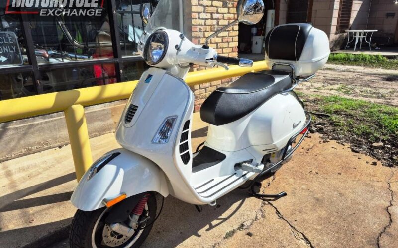 2013 Vespa Piaggio GTS 300 i.e. Super Used Scooter Street Bike Motorcycle For Sale Located In Houston Texas USA (5)