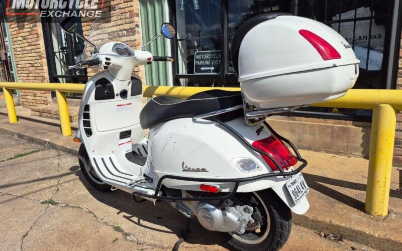 2013 Vespa Piaggio GTS 300 i.e. Super Used Scooter Street Bike Motorcycle For Sale Located In Houston Texas USA (6)