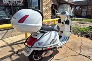 2013 Vespa Piaggio GTS 300 i.e. Super Used Scooter Street Bike Motorcycle For Sale Located In Houston Texas USA (7)