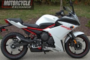 2013 Yamaha FZ6R Used Sport Bike Street Bike Motorcycle For Sale Located In Houston Texas