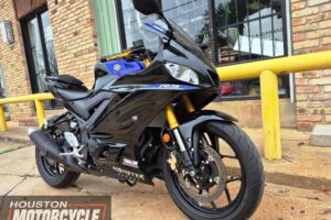 2021 Yamaha YZF R3 300cc Monster Energy Edition Used Sport Bike Street Bike Motorcycle For Sale Located In Houston Texas (4)