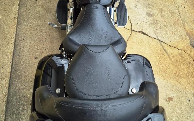2007 Kawasaki Vulcan 1500 Classic VN 1500 Bat Wing Fairing Used Cruiser Street Bike Motorcycle For Sale Located In Houston Texas USA (10)