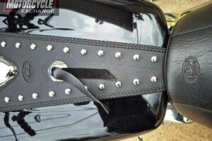 2007 Kawasaki Vulcan 1500 Classic VN 1500 Bat Wing Fairing Used Cruiser Street Bike Motorcycle For Sale Located In Houston Texas USA (12)