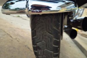 2007 Kawasaki Vulcan 1500 Classic VN 1500 Bat Wing Fairing Used Cruiser Street Bike Motorcycle For Sale Located In Houston Texas USA (16)