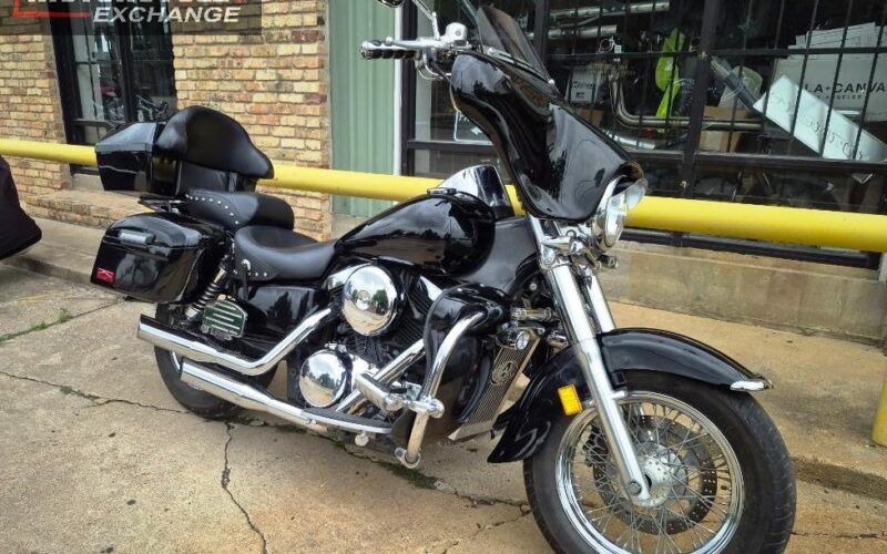2007 Kawasaki Vulcan 1500 Classic VN 1500 Bat Wing Fairing Used Cruiser Street Bike Motorcycle For Sale Located In Houston Texas USA (3)