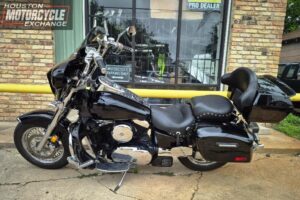 2007 Kawasaki Vulcan 1500 Classic VN 1500 Bat Wing Fairing Used Cruiser Street Bike Motorcycle For Sale Located In Houston Texas USA (5)