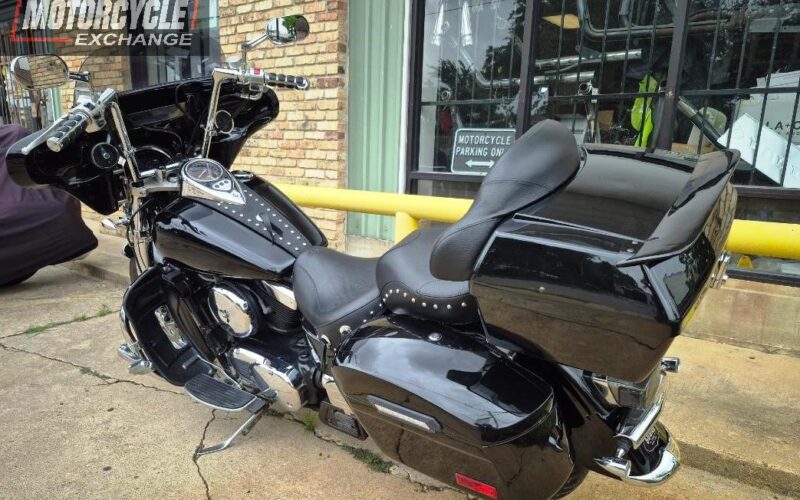 2007 Kawasaki Vulcan 1500 Classic VN 1500 Bat Wing Fairing Used Cruiser Street Bike Motorcycle For Sale Located In Houston Texas USA (7)