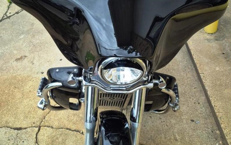 2007 Kawasaki Vulcan 1500 Classic VN 1500 Bat Wing Fairing Used Cruiser Street Bike Motorcycle For Sale Located In Houston Texas USA (8)
