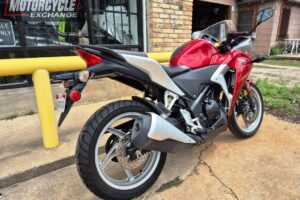 2011 Honda CBR_250_R Used Sport_bike Street_bike Motorcycle For Sale Located in Houston Texas (4)