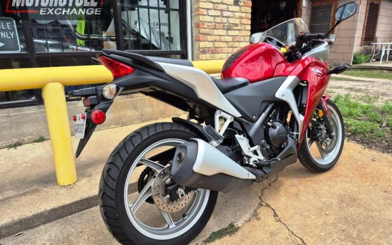 2011 Honda CBR_250_R Used Sport_bike Street_bike Motorcycle For Sale Located in Houston Texas (4)