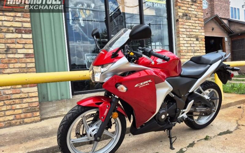 2011 Honda CBR_250_R Used Sport_bike Street_bike Motorcycle For Sale Located in Houston Texas (6)