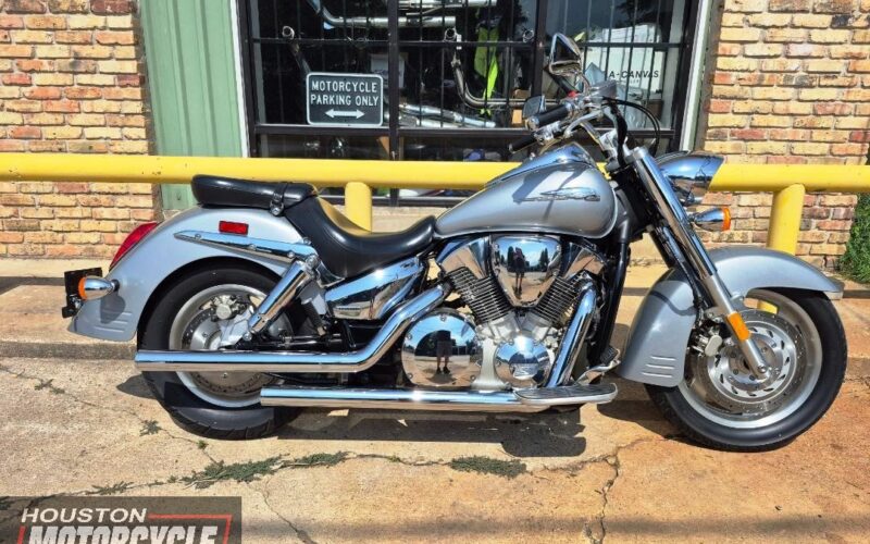 2005 Honda VTX_1300_R Used Cruiser Street_bike motorcycle for sale Houston Used motorcycles for sale (2)