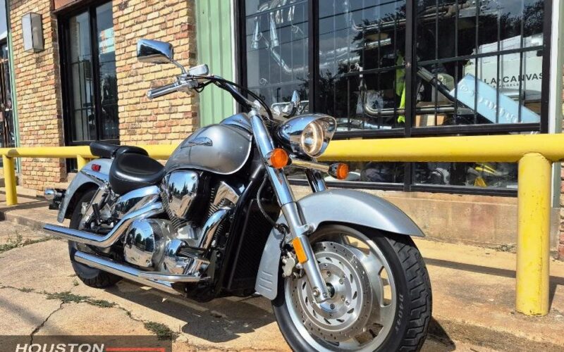 2005 Honda VTX_1300_R Used Cruiser Street_bike motorcycle for sale Houston Used motorcycles for sale (3)