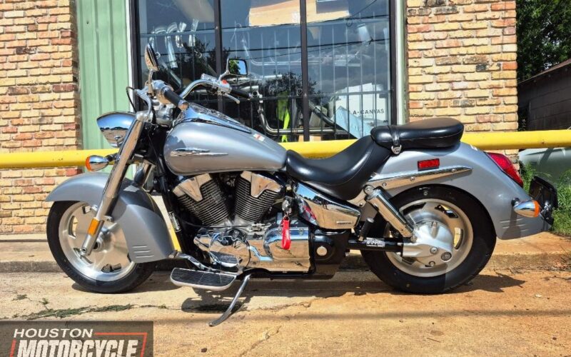 2005 Honda VTX_1300_R Used Cruiser Street_bike motorcycle for sale Houston Used motorcycles for sale (5)