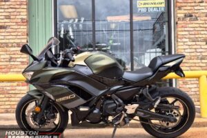 2024 Kawasaki EX650_Ninja_650 Used Sport_Bike Street_Bike Motorcycle For Sale Located In Hoston Texas motorcycle for sale Houston Used motorcycles for sale (10)