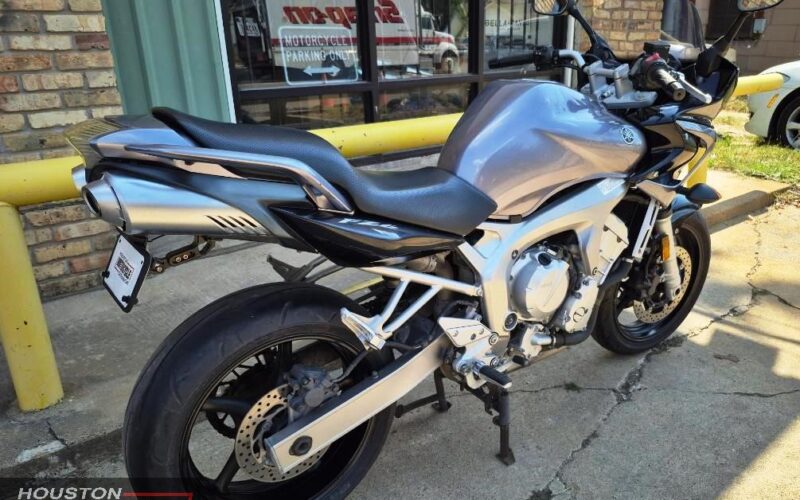 2005 Yamaha FZ6 Used Standard Sport_Bike Street Bike Motorcycle for sale located in houston texas USA motorcycle for sale Houston Used motorcycles for sale Motorcycle Shop (7)