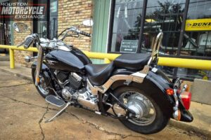 2004 Yamaha XVS650 V_Star Classic Used Cruiser Street bike Motorcycle for sale located in houston texas USA motorcycle for sale Houston Used motorcycles for sale Motorcycle Shop (7)