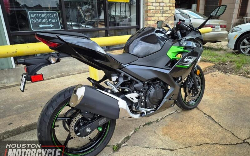 2023 Kawasaki EX400 ABS Used Sportbike streetbike entry level beginner motorcycle for sale located in houston texas USA (3)