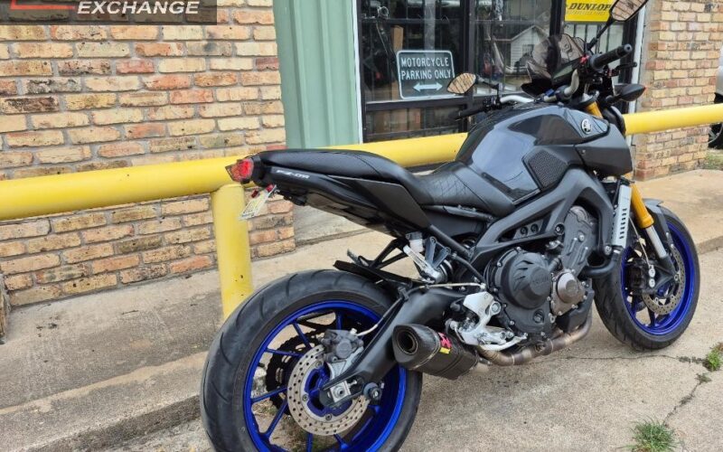 2014 Yamaha FZ09 Used Sport Bike For Sale Located In Houston Texas motorcycle for sale Houston Used motorcycles for sale Motorcycle Shop (4)
