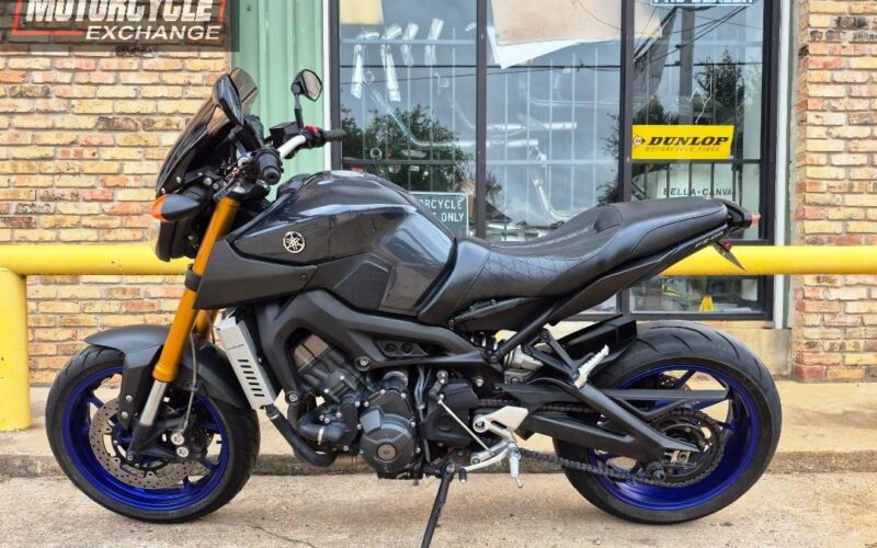 2014 Yamaha FZ09 Used Sport Bike For Sale Located In Houston Texas motorcycle for sale Houston Used motorcycles for sale Motorcycle Shop (5)