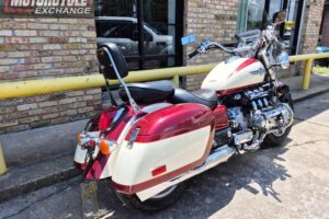 1998 Honda Valkyrie Tourer GL_1500_CT Street_Bike Motorcycle For Sale Located In Hoston Texas motorcycle for sale Houston Used motorcycles for sale Motorcycle Shop (8)