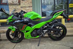 2023 Kawasaki Ninja 400 ABS KRT edition Used Sport Bike For Sale Located In Houston Texas motorcycle for sale Houston Used motorcycles for sale Motorcycle Shop (3)
