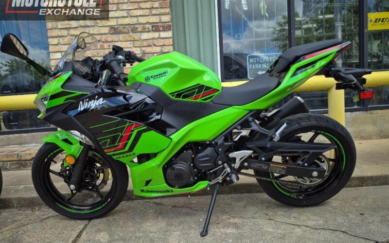 2023 Kawasaki Ninja 400 ABS KRT edition Used Sport Bike For Sale Located In Houston Texas motorcycle for sale Houston Used motorcycles for sale Motorcycle Shop (3)